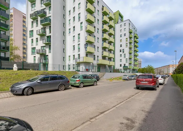 아파트 Dunikowskiego Snug By Bookinghost *