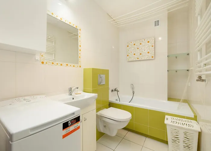 Dunikowskiego Snug By Bookinghost